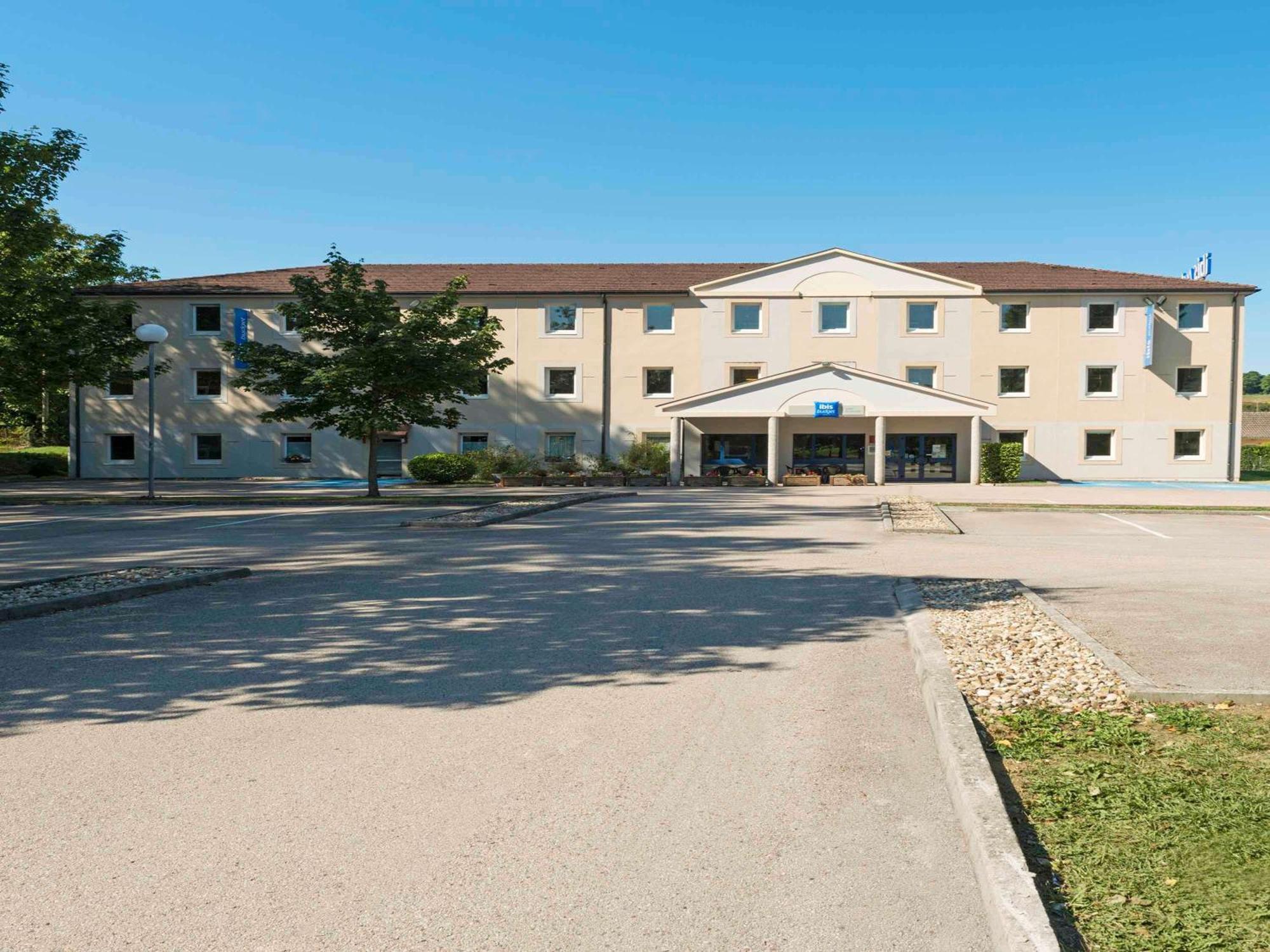 Ibis Budget Lons-Le-Saunier Exterior foto