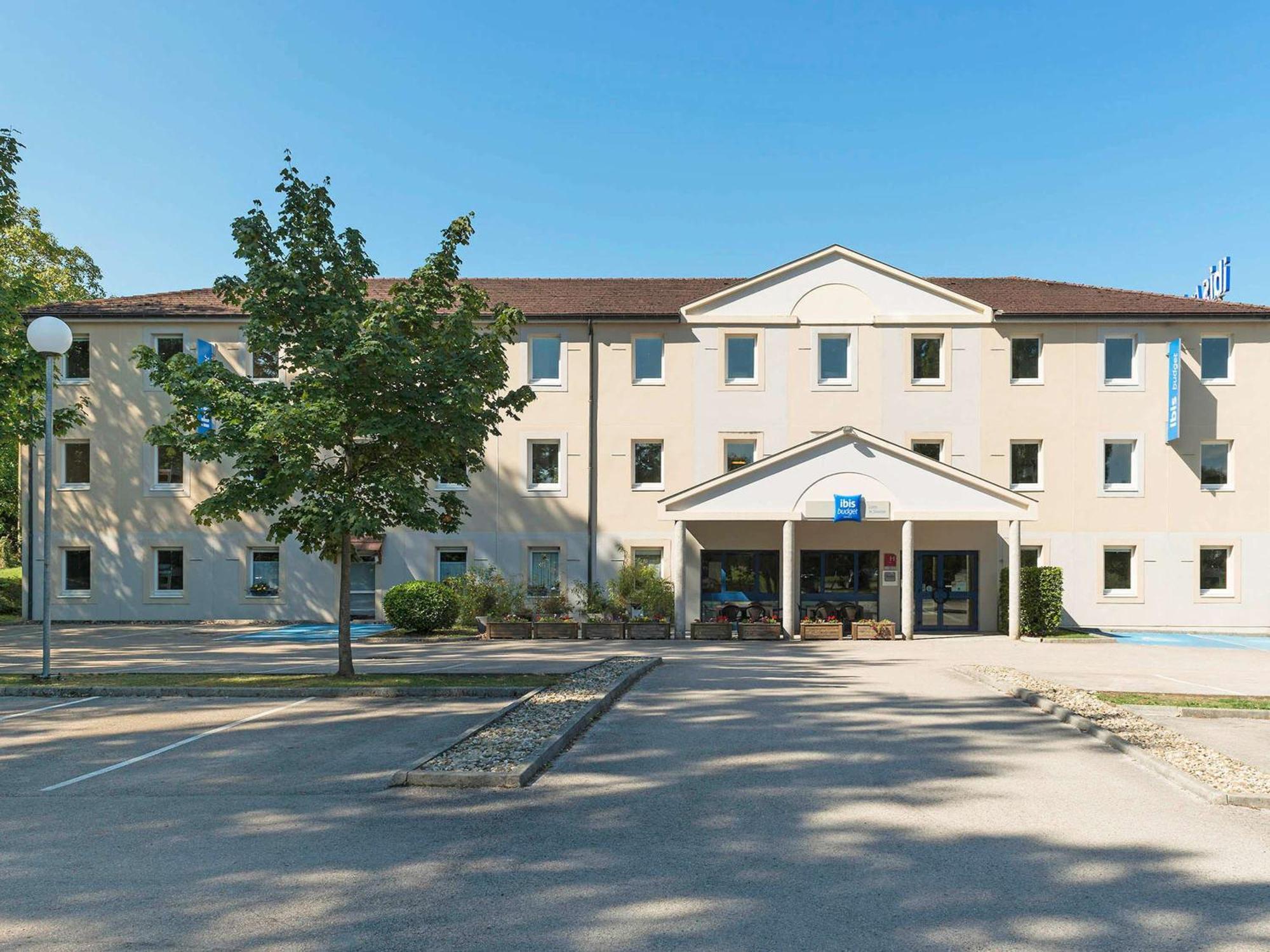 Ibis Budget Lons-Le-Saunier Exterior foto